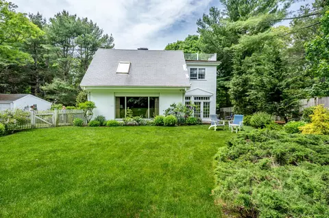 Exterior - 156 E Bay Rd, Osterville, MA 02655 photo 9 of 23