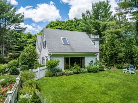 Exterior - 156 E Bay Rd, Osterville, MA 02655 photo 11 of 23