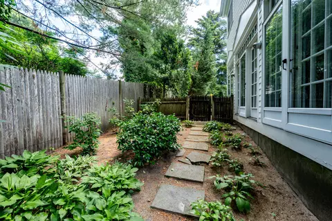 Exterior - 156 E Bay Rd, Osterville, MA 02655 photo 16 of 23