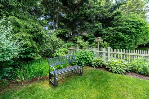 Exterior - 156 E Bay Rd, Osterville, MA 02655 photo 22 of 23