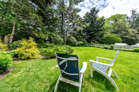Exterior - 156 E Bay Rd, Osterville, MA 02655 photo 18 of 23