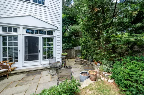 Exterior - 156 E Bay Rd, Osterville, MA 02655 photo 12 of 23