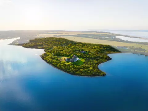 15 Forever Wild Way, Edgartown, MA 02539
