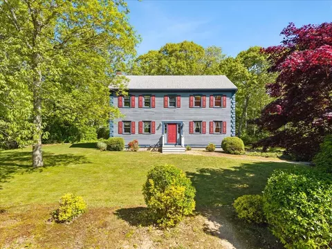 30 Seabreeze Dr, Bourne, MA 02532