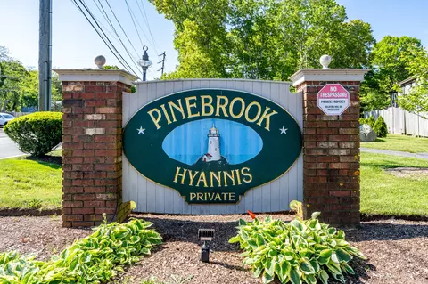 32 Townhouse Ter UNIT 32, Hyannis, MA 02601