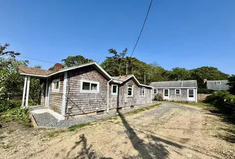 47 Winemack St, Oak Bluffs, MA 02557