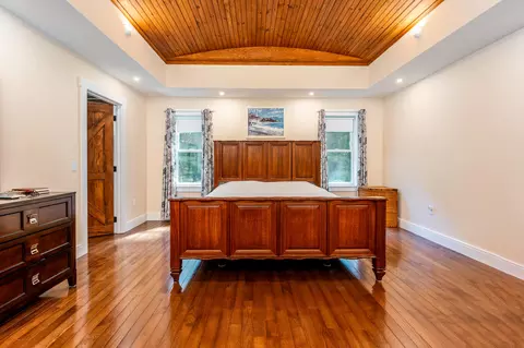 Bedroom - 265 Cotuit Rd, Mashpee, MA 02649 photo 1 of 3