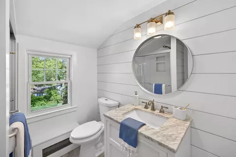 Bath - 16 Maple Rd, Centerville, MA 02632 photo 1 of 1