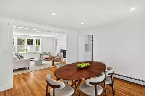 Dining - 16 Maple Rd, Centerville, MA 02632 photo 1 of 2