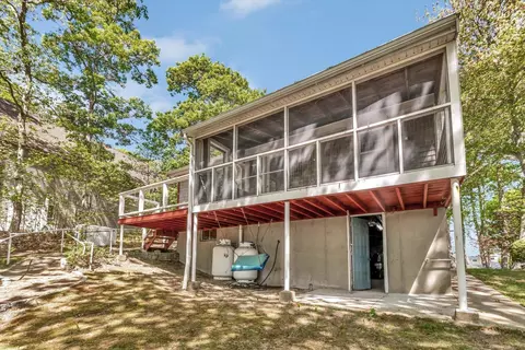40 Lakeview Blvd, Plymouth, MA 02360