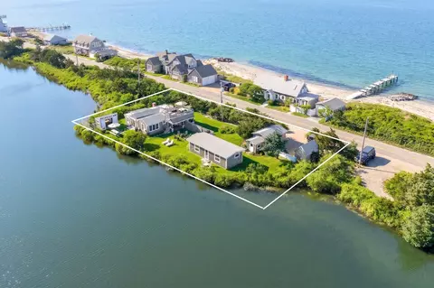 312 E Chop Dr, Vineyard Haven, MA 02568