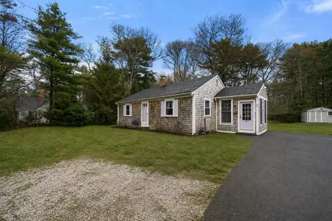 34 Newtown Rd, Sandwich, MA 02563