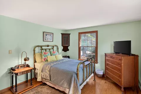 Bedroom - 81 Indian Spring Rd, West Barnstable, MA 02668 photo 7 of 10