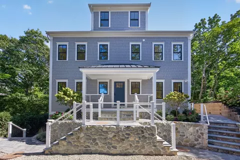 8 Willow Dr # A, Provincetown, MA 02657