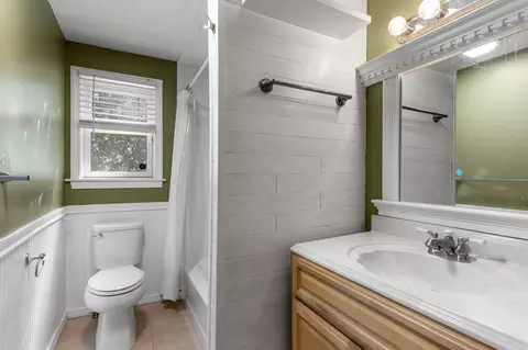 Bath - 70 Cape Dr #8B, Mashpee, MA 02649 photo 1 of 1