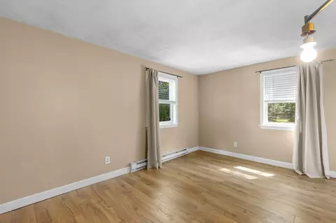 Bedroom - 70 Cape Dr #8B, Mashpee, MA 02649 photo 3 of 4
