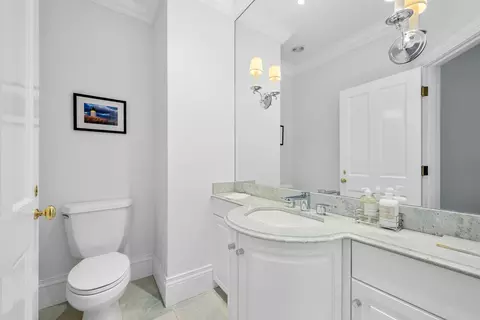 Bath - 140 Seapuit Rd, Osterville, MA 02655 photo 5 of 10