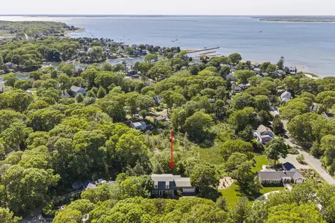 770 Shore Rd, Pocasset, MA 02559