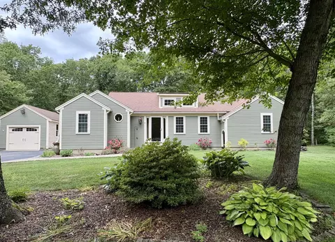 81 Redberry Ln, Marstons Mills, MA 02648