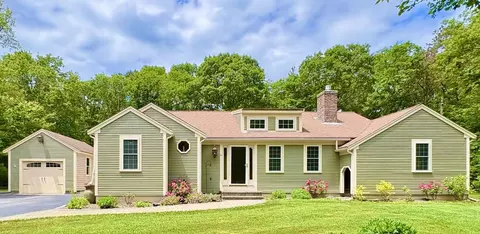81 Redberry Ln, Marstons Mills, MA 02648