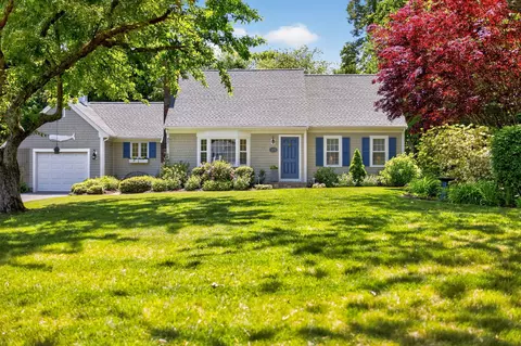 25 Joyce Anne Rd, Centerville, MA 02632
