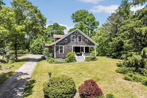 9 Wild Harbor Rd, North Falmouth, MA 02556