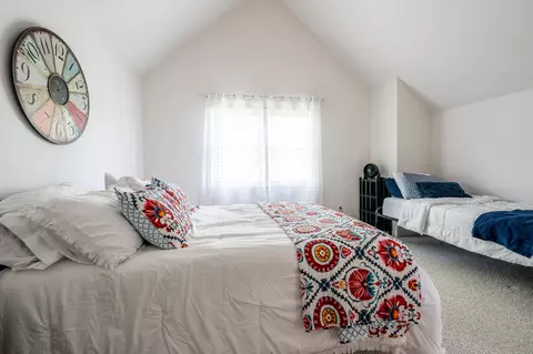Bedroom - 32 Red Cedar Rd UNIT 32, Mashpee, MA 02649 photo 5 of 5