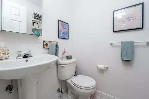 Bath - 32 Red Cedar Rd UNIT 32, Mashpee, MA 02649 photo 2 of 3