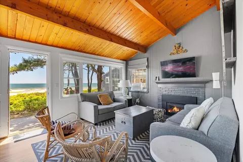 100 Hiawatha Rd UNIT B, Wellfleet, MA 02667