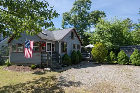 33 Kingwood St, Wareham, MA 02571 photo 2