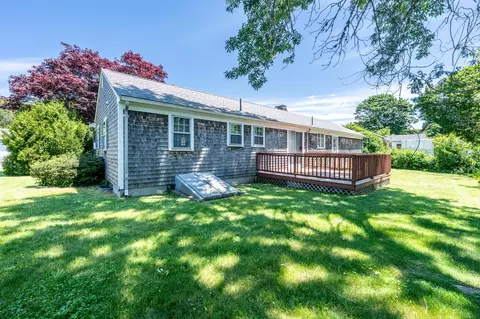 Exterior - 41 Brezner Ln, Centerville, MA 02632 photo 5 of 7