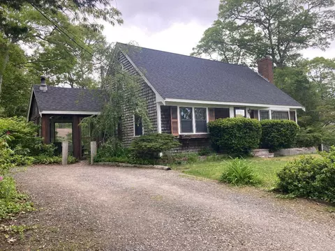 26 Adrena Ave, Centerville, MA 02632