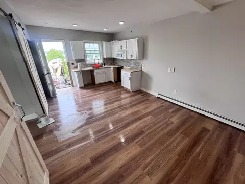 131 Stewart St #3B, Fall River, MA 02720
