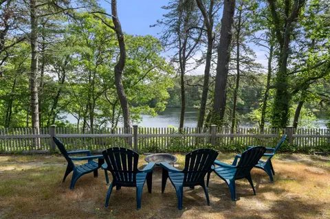 68 Chippingstone Rd, Chatham, MA 02633