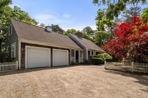 68 Chippingstone Rd, Chatham, MA 02633