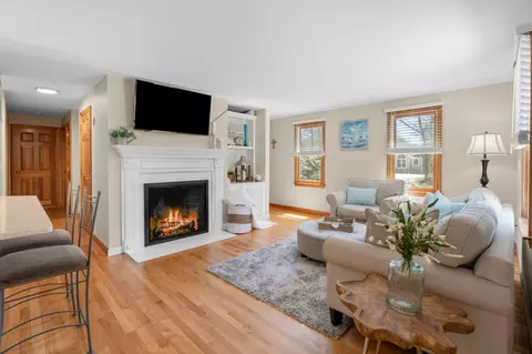 43 Neshobe Rd, Mashpee, MA 02649