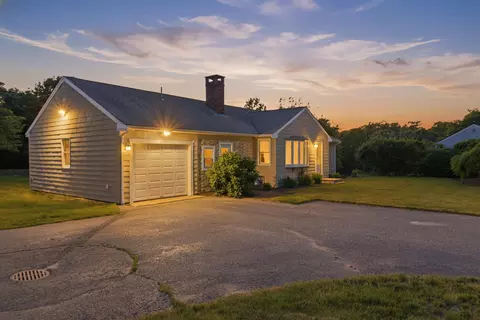 1115 Shootflying Hill Rd, Centerville, MA 02632
