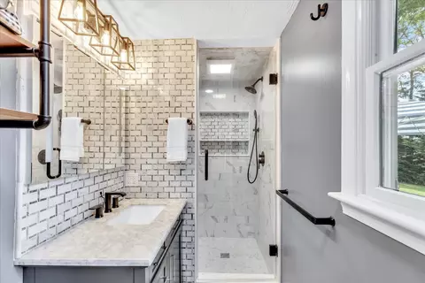 Bath - 48 Bridgets Path, Centerville, MA 02632 photo 1 of 6
