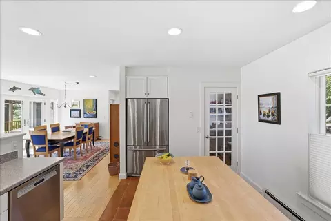 Dining - 435 Herring Brook Rd, Eastham, MA 02642 photo 5 of 6