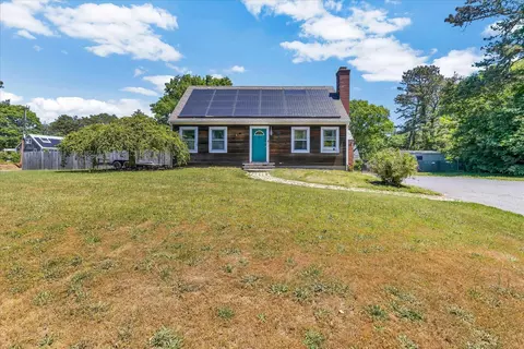 1 Jody Ln, Forestdale, MA 02644