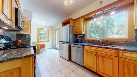 Kitchen - 3 Windmill Rd, Buzzards Bay, MA 02532 photo 3 of 4
