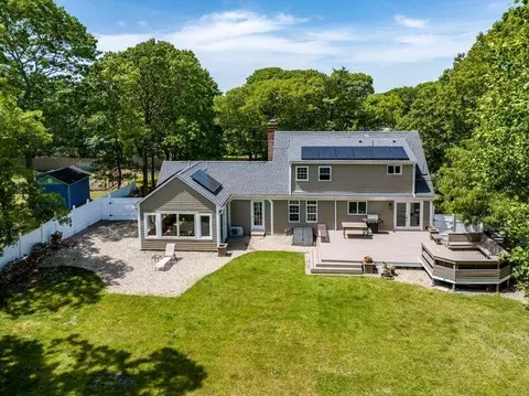 Exterior - 3 Windmill Rd, Buzzards Bay, MA 02532 photo 1 of 17