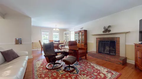 Living - 3 Windmill Rd, Buzzards Bay, MA 02532 photo 3 of 6