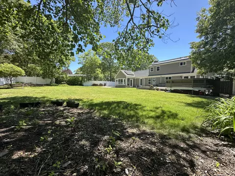 Exterior - 3 Windmill Rd, Buzzards Bay, MA 02532 photo 6 of 17