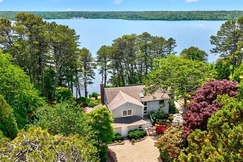 25 High Point Dr, Brewster, MA 02631