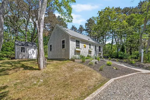 200 Pilgrim Spring Rd UNIT B, Wellfleet, MA 02667 photo 2