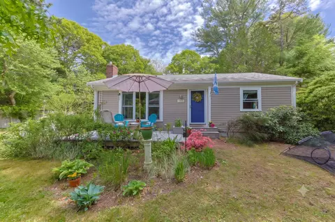 105 Taramac Rd, Centerville, MA 02632