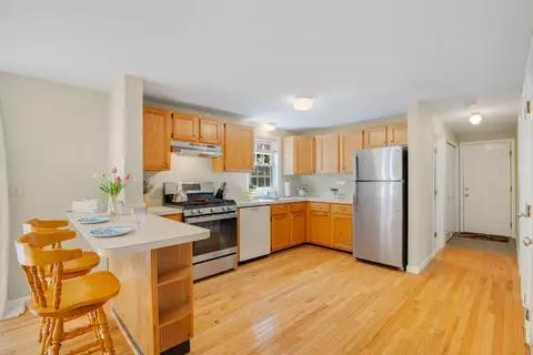 Kitchen - 29 Carleton Dr, Mashpee, MA 02649 photo 2 of 3