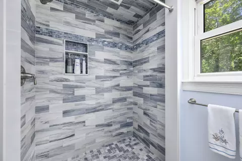 Bath - 156 Red Brook Rd, Teaticket, MA 02536 photo 2 of 2