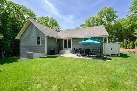 Exterior - 14 Valley Brook Rd, Centerville, MA 02632 photo 5 of 10